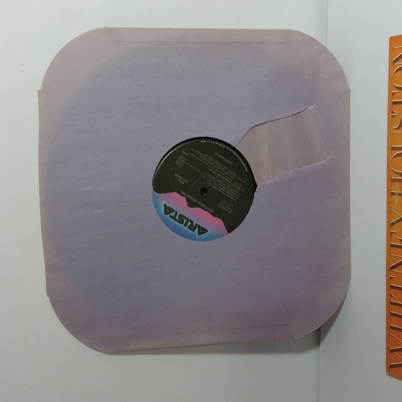 Whitney Houston - Picture 3 of 7